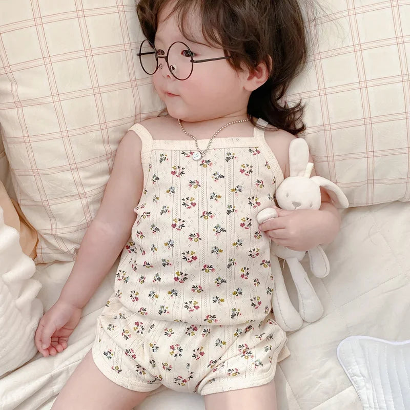 NOVEDAD DE VERANO 20225, Tops sin mangas para bebé y pantalones cortos de cintura ajustada, traje de 2 piezas, conjunto de ropa con cuello cuadrado para niñas, ropa de algodón para niños
