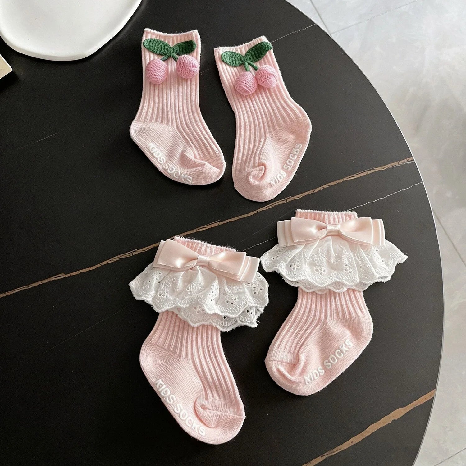 Calcetines rosas para niñas pequeñas, calcetines de algodón con lazo grande y encaje de cereza, calcetines de pantorrilla para niños, calcetines bonitos de princesa para niños de 1 a 5 años