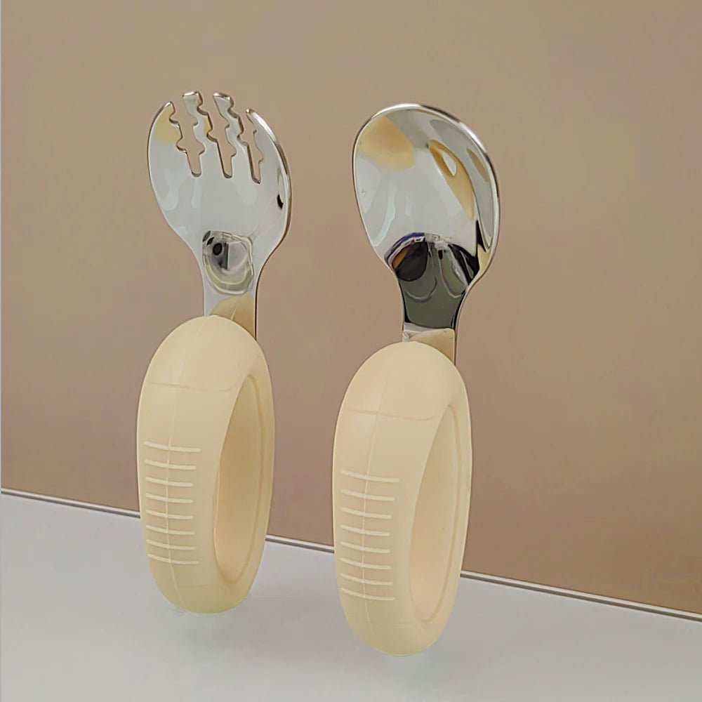 Nuevo Juego de Tenedores y Cucharas de Acero Inoxidable para Bebés, con Mango Corto Fácil de Agarrar y Puntas de Silicona para que los Niños Pequeños Aprendan a Masticar