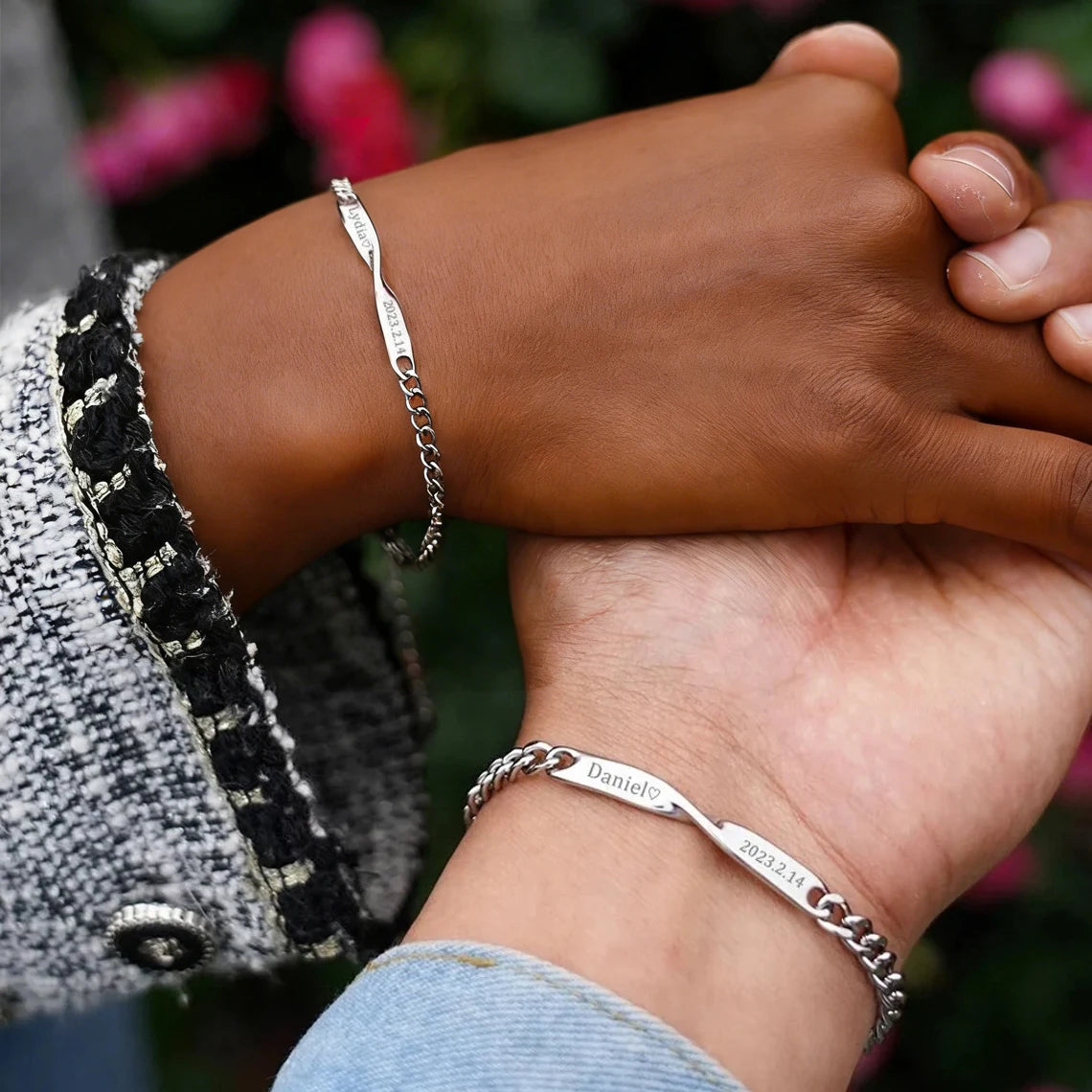 Pulsera Mobius Personalizada con Nombre Grabado para Hombre y Mujer, Pulsera de Acero Inoxidable con Nombre y Fecha Personalizados, Joyería DIY para Parejas, Regalo