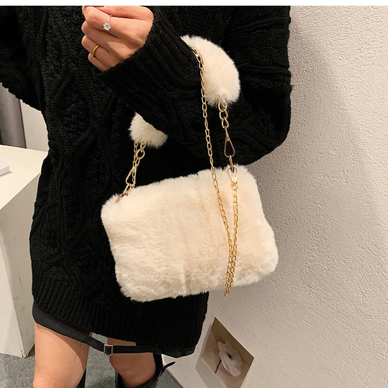 Bolso de mano de piel sintética de felpa para otoño e invierno, bandolera pequeña con cadena cuadrada, bolso de compras cálido y esponjoso a la moda