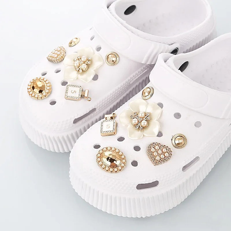 12 Piezas de Decoraciones Desmontables de Acrílico con Perlas y Flores para Zapatos, Estilo DIY con Agujero Pequeño, Accesorio de Joyería Removible para Calzado
