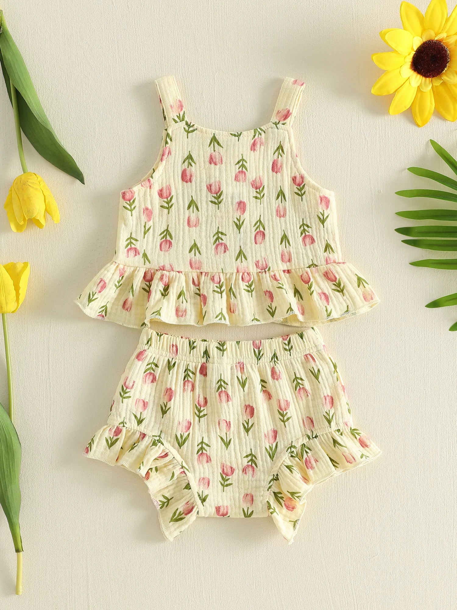 Lioraitiin Conjunto de verano para niñas con estampado floral de tulipanes, sin mangas, cuello cuadrado, camisetas sin mangas, pantalones cortos elásticos con volantes, conjunto de 2 piezas