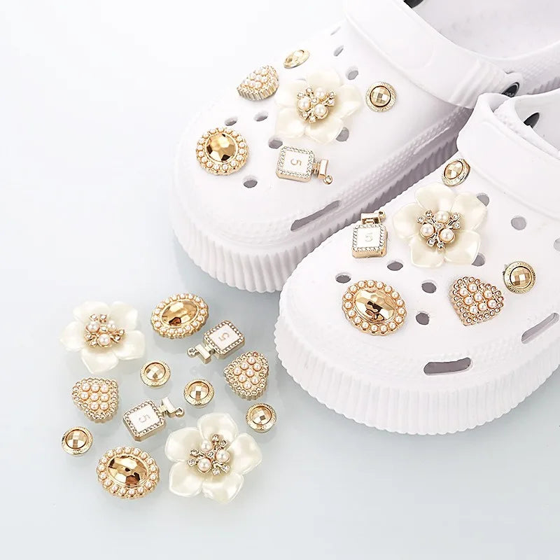 12 Piezas de Decoraciones Desmontables de Acrílico con Perlas y Flores para Zapatos, Estilo DIY con Agujero Pequeño, Accesorio de Joyería Removible para Calzado