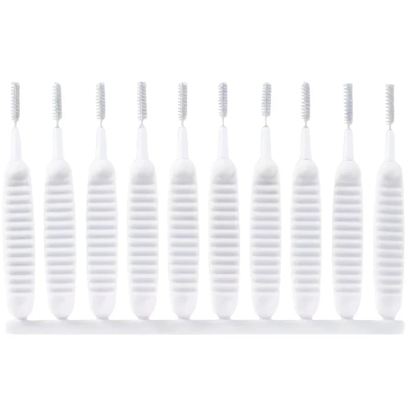 Juego de limpieza de puerto de carga para altavoz de teléfono móvil, tapón antipolvo para iPhone 17 16 15, Kit de limpieza de auriculares, cepillo para Samsung Xiaomi