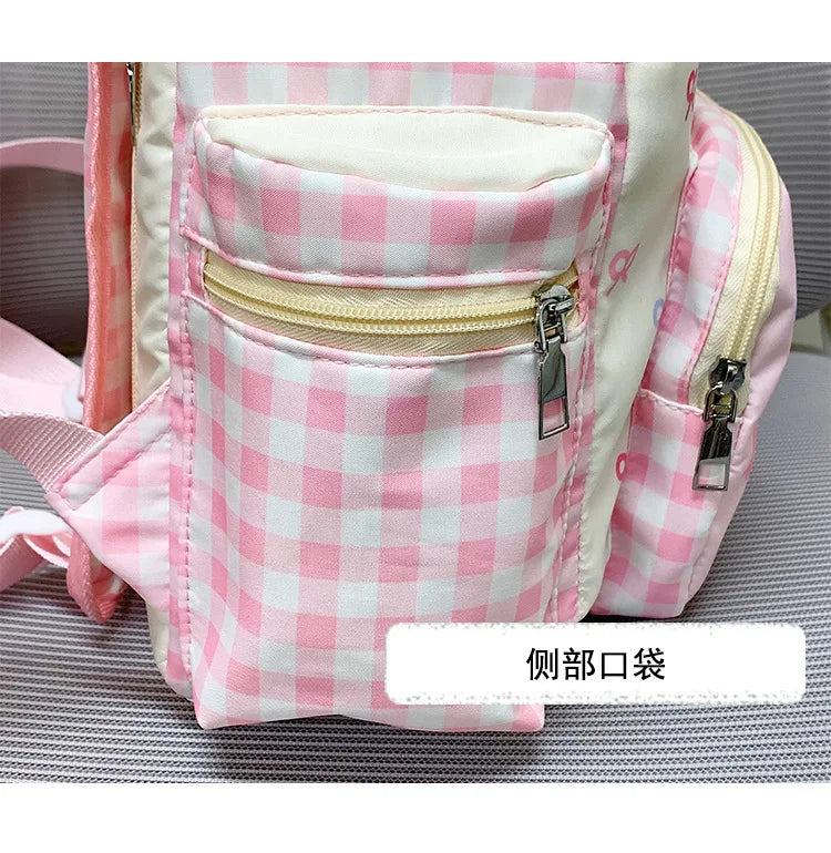Mochila escolar ligera de nailon a cuadros para niña, bonita mochila impermeable con bordado de fresa Kawaii para ir al trabajo