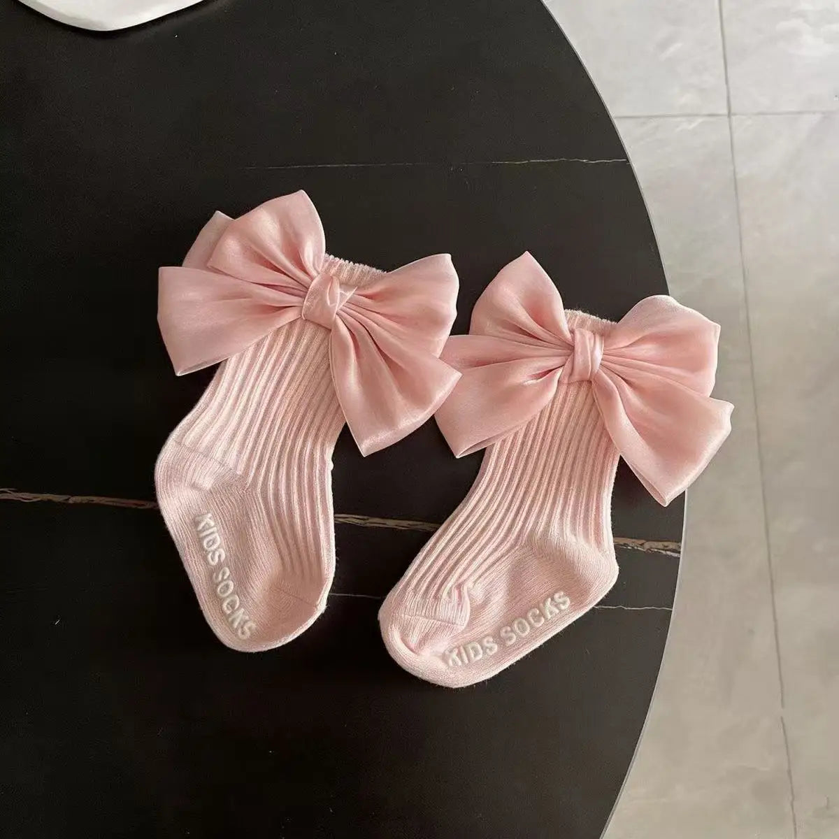 Calcetines rosas para niñas pequeñas, calcetines de algodón con lazo grande y encaje de cereza, calcetines de pantorrilla para niños, calcetines bonitos de princesa para niños de 1 a 5 años