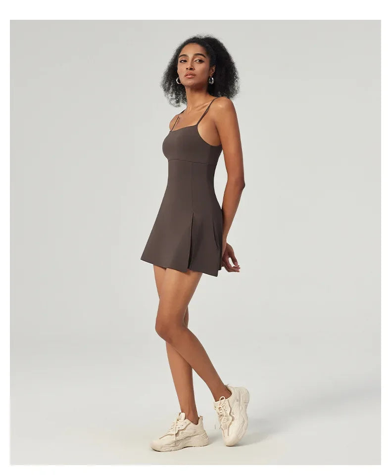 Vestido de tenis moderno SharpStar para mujer con pantalones cortos, vestido deportivo para bádminton y golf con almohadillas en el pecho, conjunto deportivo ajustado con abertura, vestido deportivo.
