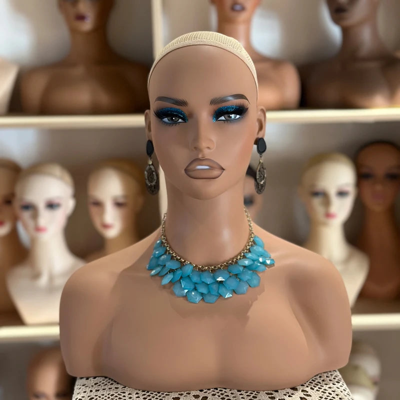 Cabeza de peluca femenina, maniquí de piel marrón claro, maquillaje realista, cabeza de maniquí, soporte para peluca, 1,8 kg/unidad, cabeza simulada de relleno de espuma para pelucas