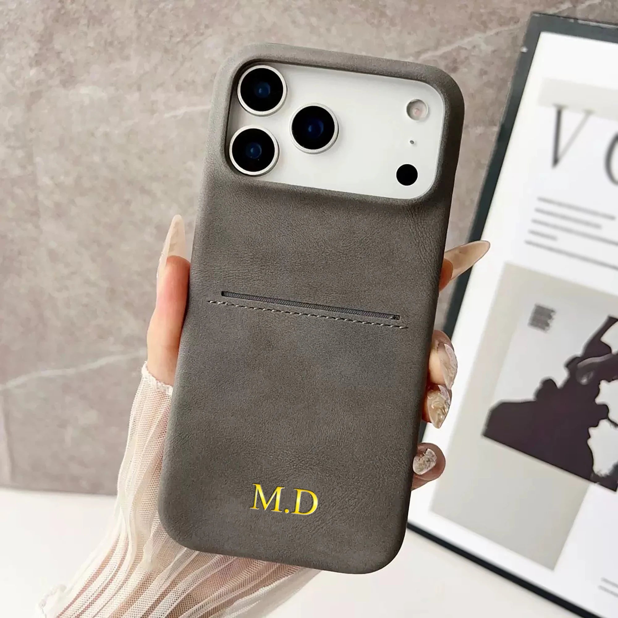 Funda de tarjeta insertable de piel sintética Vintage personalizada para iPhone 17 16 15 14 13 Pro Max Air nombre personalizado estampado de lámina dorada caliente
