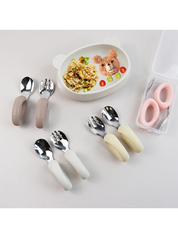 Nuevo Juego de Tenedores y Cucharas de Acero Inoxidable para Bebés, con Mango Corto Fácil de Agarrar y Puntas de Silicona para que los Niños Pequeños Aprendan a Masticar