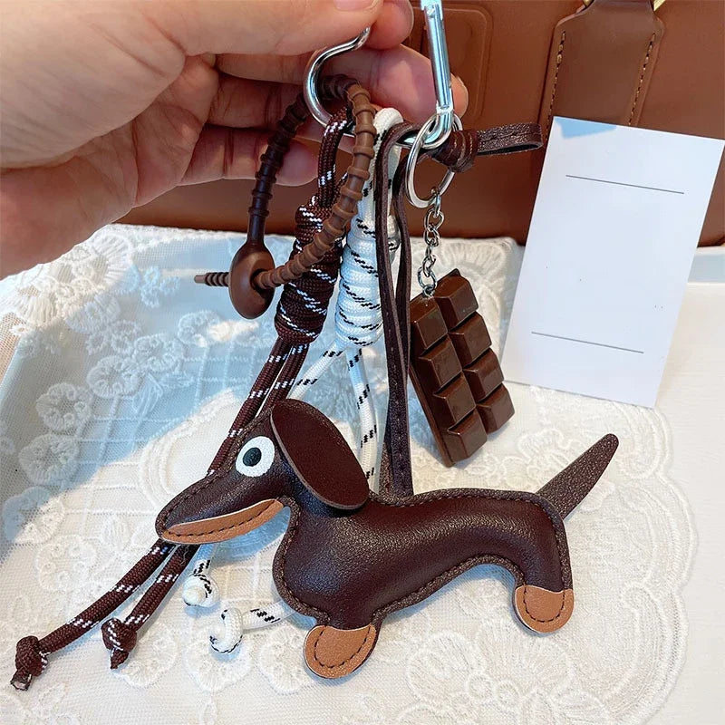 Colgante de bolso de cuerda trenzada para bolsos de mujer, llavero de alta calidad, colgante estilo perro salchicha, accesorios adecuados para bolso