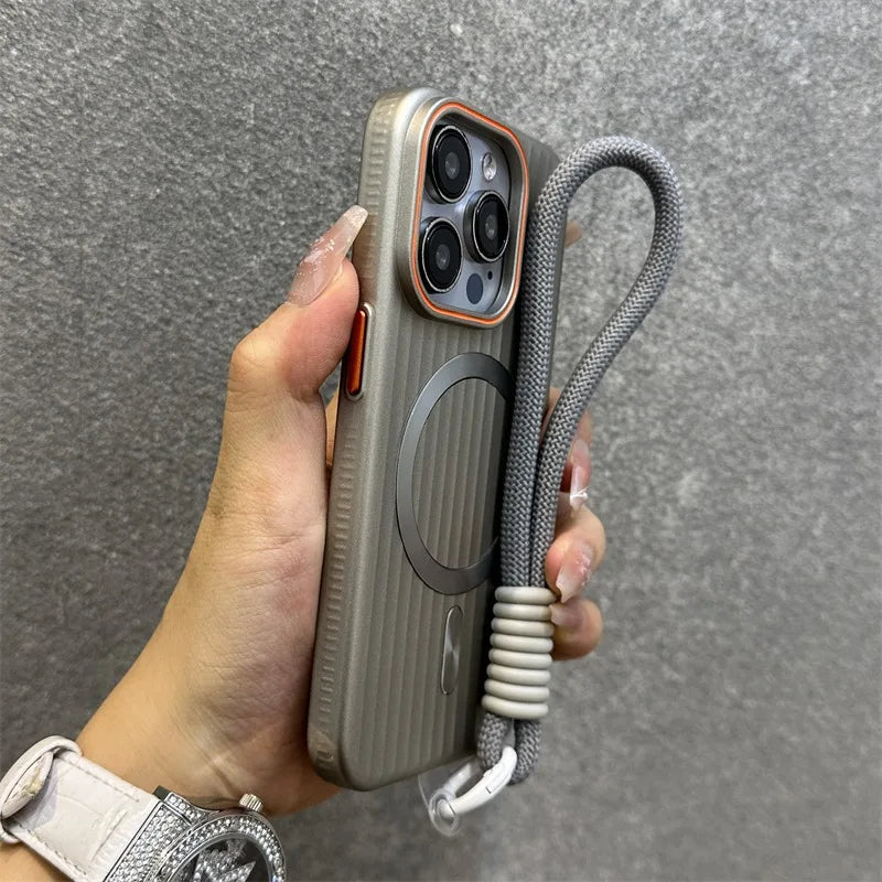 Funda Magnética Delgada Mate con Rayas para iPhone 16 15 ProMax 14 13 12 Pro Max 16 Plus, Antigolpes, Compatible con Magsafe, con Cordón