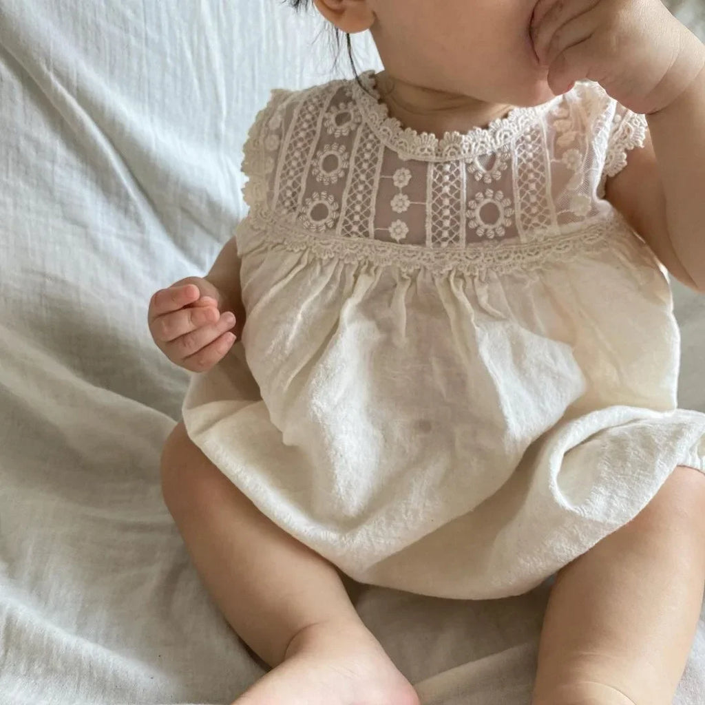 Ropa de encaje para bebé 6011B, moda de verano, ropa de una pieza de algodón tejida con flores de encaje para niña, ropa de escalada de princesa