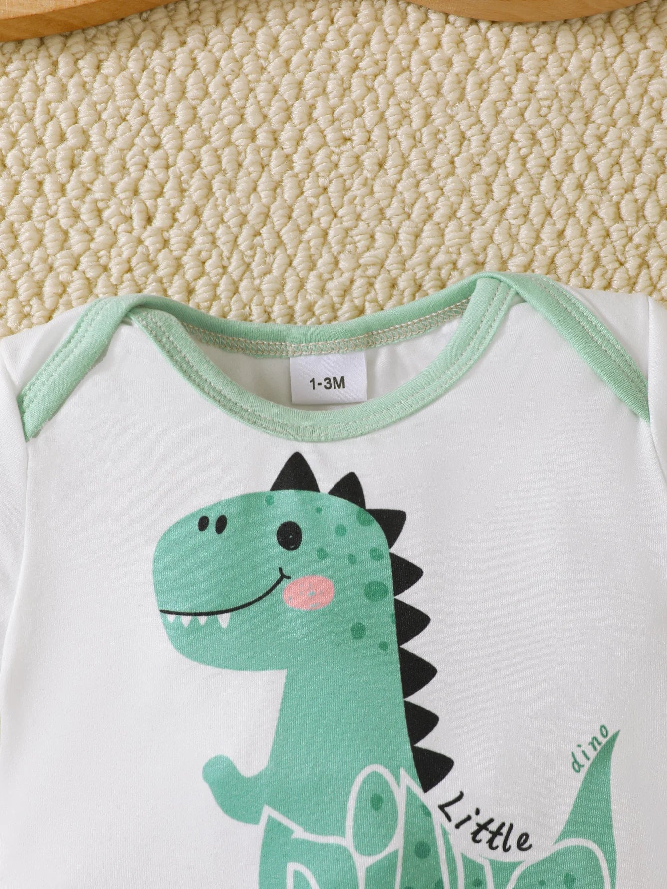 Conjunto informal para bebé recién nacido, conjunto de dos piezas de manga corta y pantalones cortos con dibujos de dinosaurios de 0 a 18 meses, ropa bonita de verano para niño