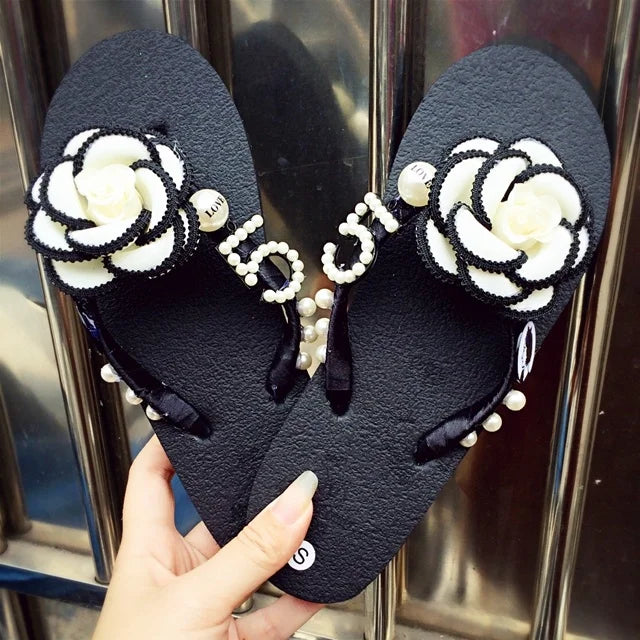 Sandalias Hechas a Mano con Suela Plana Antideslizante, Decoradas con Perlas, con Diseño de Flor de Camelia, Chanclas de Play...