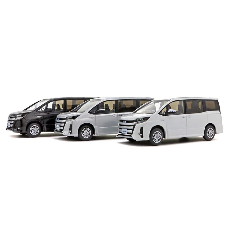 Modelo de Auto Edición Concesionario, Toyota Noah Business MPV Escala 1:30, Defecto en la Pintura, Modelo Fundido a Presión para Colecciones, Exhibición y Regalo para Amigos