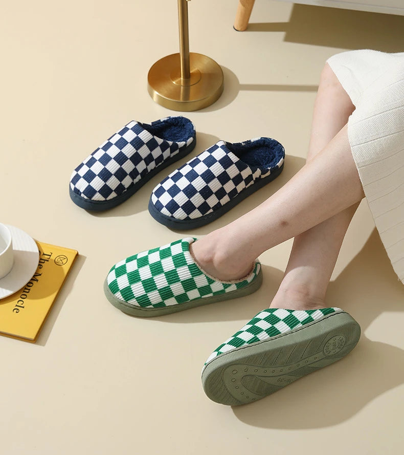 Zapatilla a cuadros para mujer, invierno cálido, hogar, dibujos animados Kawaii, Contton de felpa, interior, divertido, lindo, peludo, zapatos de suelo para casa, tablero de ajedrez femenino
