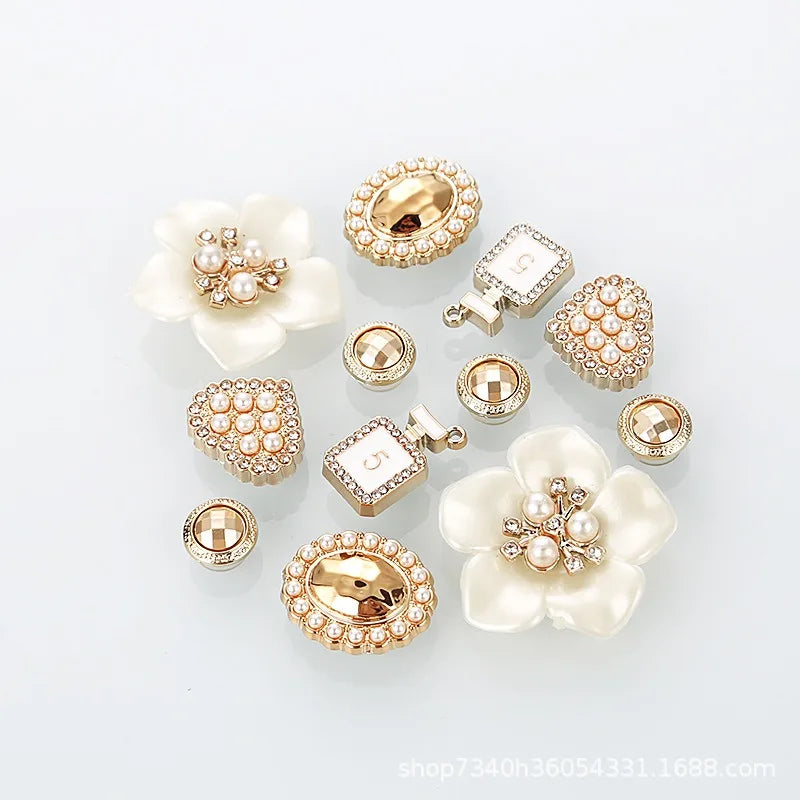 12 Piezas de Decoraciones Desmontables de Acrílico con Perlas y Flores para Zapatos, Estilo DIY con Agujero Pequeño, Accesorio de Joyería Removible para Calzado