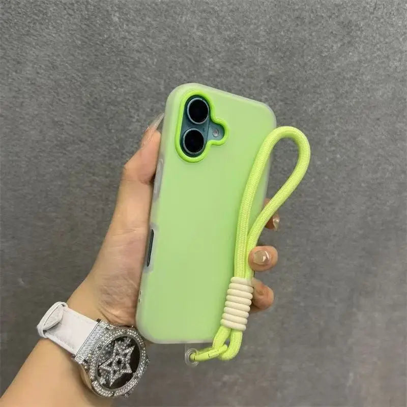 Funda de teléfono transparente de caramelo mate suave para iPhone 17 16 Pro Max 15 14 13 12 11 XS X 7 8 Plus 16e cubierta de cordón con correa para muñeca