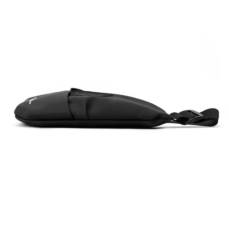 Bolso de Pecho Impermeable para Hombre, Bandolera, Mochila para Viajes Diarios, Membrana de Cuero Resistente a Salpicaduras, Ideal para Viajes Casuales