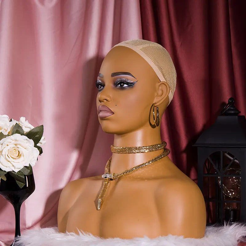Cabeza de maniquí femenina realista con hombros, labio más completo, pestañas, agujeros para las orejas, cabeza de maniquí de maquillaje africano, busto, soporte para cabeza de peluca