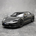 NOREV Escala 1/18 Taycan Turbo S (2024) – Coche deportivo totalmente eléctrico, modelo de aleación, colección de regalos navideños, modelo de coche clásico fundido a presión
