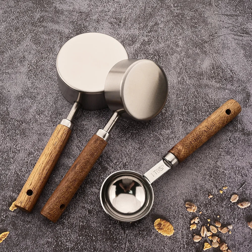 Mango de madera dorado, tazas medidoras de acero inoxidable, cucharas, herramientas para hornear, juego de cucharas medidoras de café, accesorios de báscula para barman