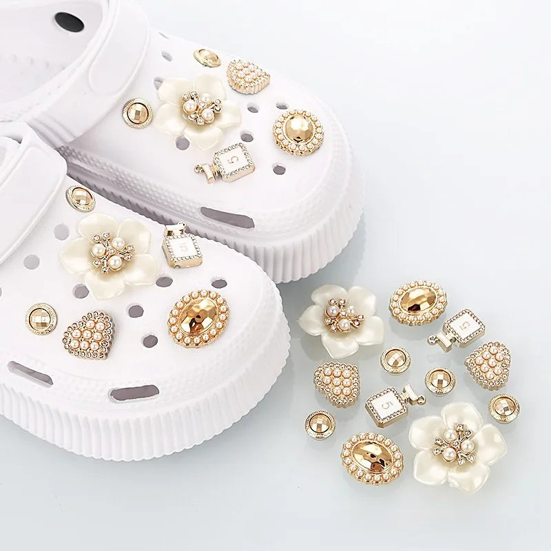 12 Piezas de Decoraciones Desmontables de Acrílico con Perlas y Flores para Zapatos, Estilo DIY con Agujero Pequeño, Accesorio de Joyería Removible para Calzado