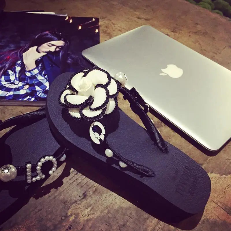 Sandalias Hechas a Mano con Suela Plana Antideslizante, Decoradas con Perlas, con Diseño de Flor de Camelia, Chanclas de Play...