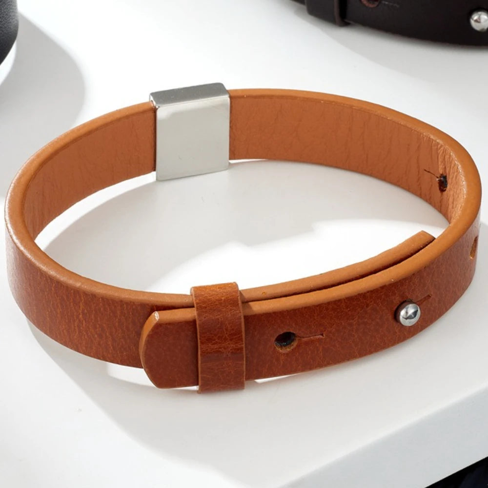 Pulseras de identificación ajustables de acero inoxidable, brazaletes de piel de vaca tallada personalizados gratis, correas de muñeca de cuero DIY para hombres y mujeres