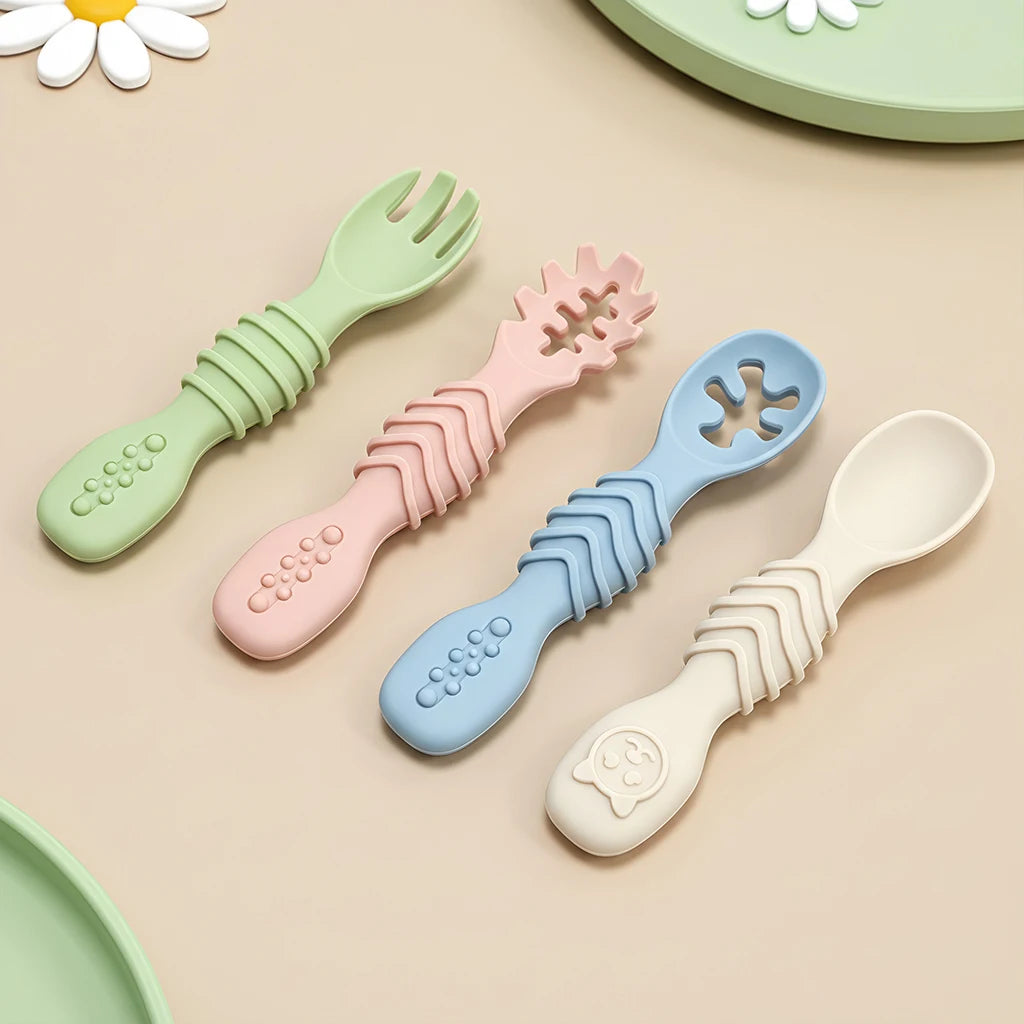 Juego de cucharas de silicona para bebé, 2 uds., diseño minimalista y elegante, accesorio para alimentar al bebé, lavable en lavavajillas, regalo ideal para bebé