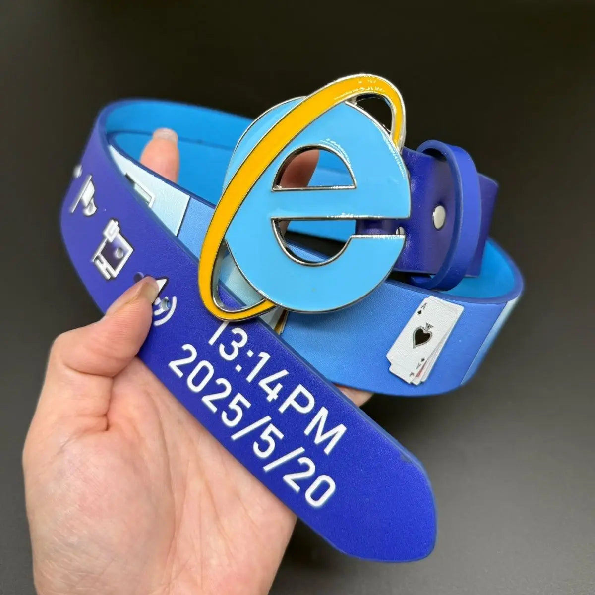 Cinturón Retro con Diseño de Internet Explorer, Cinturón de 110 cm Estilo Y2K, Hebilla de Aleación y Cuero Vacuno, Accesorio Divertido y Nostálgico para Jeans