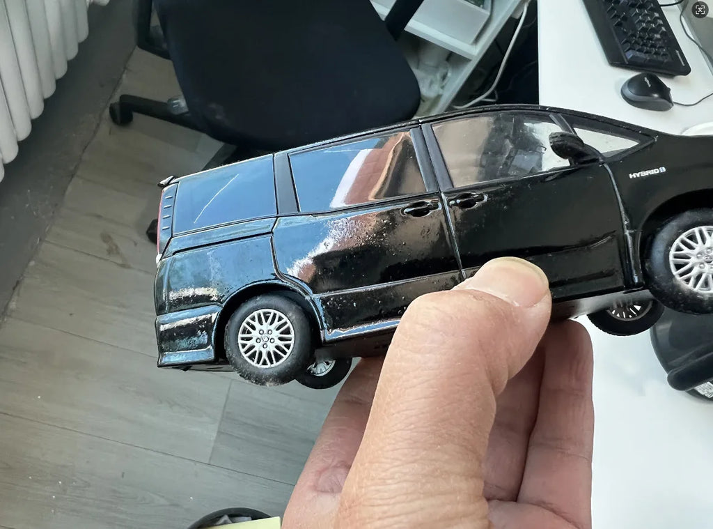 Modelo de Auto Edición Concesionario, Toyota Noah Business MPV Escala 1:30, Defecto en la Pintura, Modelo Fundido a Presión para Colecciones, Exhibición y Regalo para Amigos